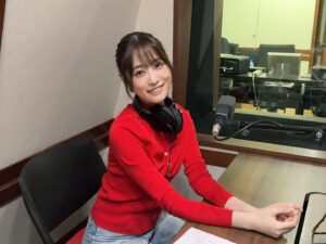 Hikaru Takahashi Instagram - 📻
ご報告です。
「髙橋ひかるHighway runway」「パンサー向井の#ふらっと」
3月いっぱいで卒業します。
私としてはめちゃくちゃ前向きな決断です！
ですが思いはここではなく、伝え切れるかわからないけど放送でお話できたらと思っています。
3月中、放送はまだ続くのでよろしくお願いします！！
