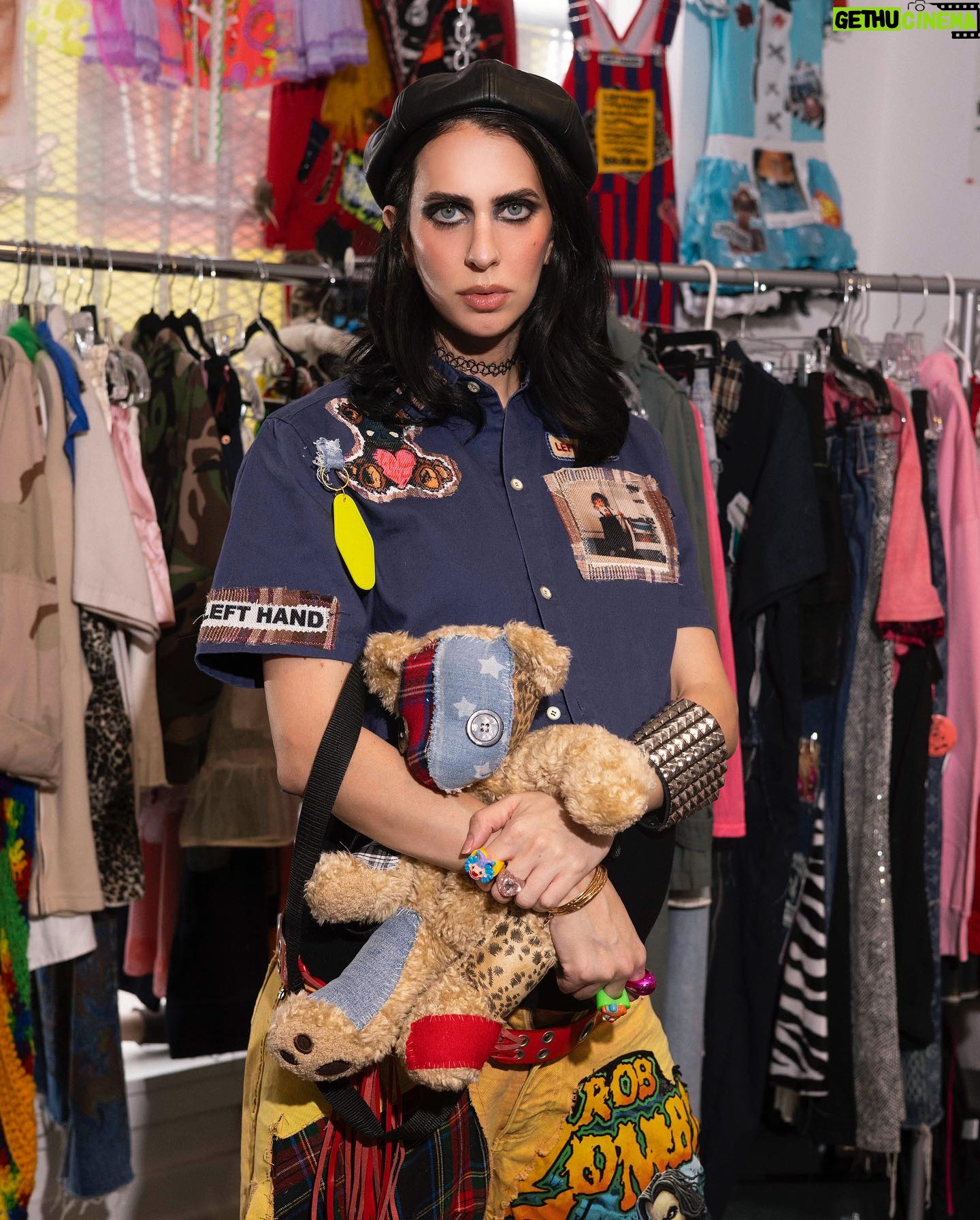 Hila Klein Instagram - Hila Klein in our 1 of 1 items upcycled by @lefthandla