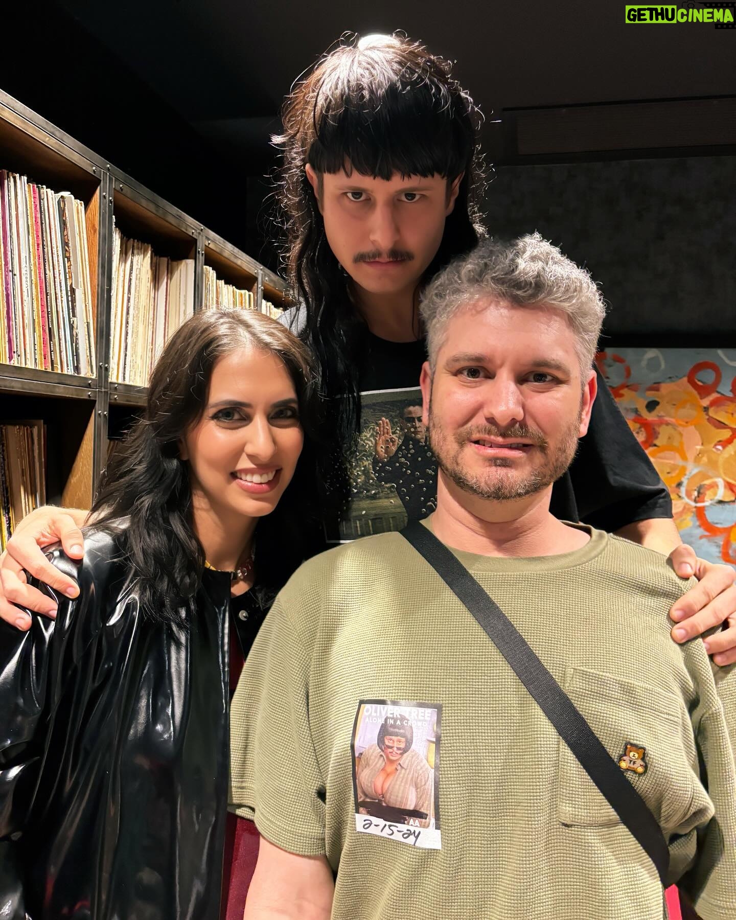 Hila Klein - 92.3K Likes - Thank you for having us last night @olivertree the show was so much fun you’re so creative and inspiring! Always excited to see what you do next ❤️❤️❤️