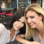 Hilal Altınbilek Instagram - Kuzenella istanbulda✌🏻️😍