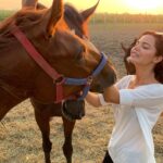 Hilal Altınbilek Instagram – Bugün güneşi böyle batırdım ❤️🐴☀️