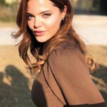 Hilal Altınbilek Instagram - ✨ güneşli güzel bir yerden sevgiler...✨✨🌞