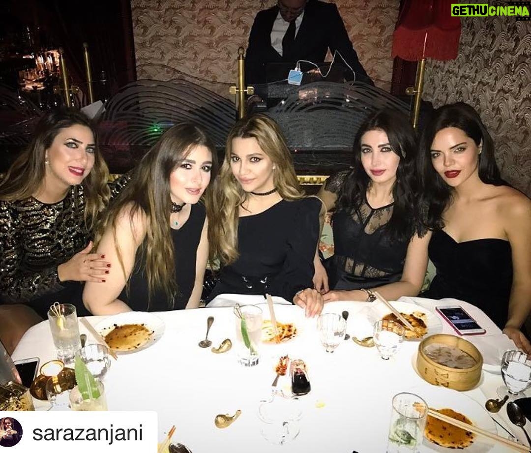 Hilal AltΔ±nbilek Instagram - βοΈπ#mutluyillar canimmm arkadasim @sarazanjani .#happybirthday #haveagooddream ππππππ