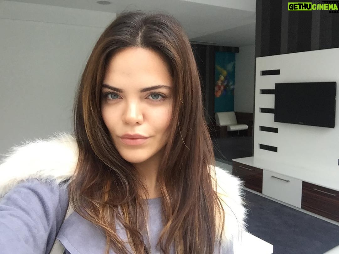 Hilal Altınbilek Instagram - Morning morning to me✨💕✋🏻🌞🌞