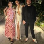 Hilal Altınbilek Instagram - Bizi dünyanın her yerinde severek izleyenlere ve bu mutluluğu yaşamama vesile olan Tims&B Productions'a teşekkürler. Grazie Sicilia @nationsaward @timsandb