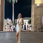 Hilal Altınbilek Instagram – Bizi dünyanın her yerinde
severek izleyenlere ve bu mutluluğu yaşamama vesile olan
Tims&B Productions’a teşekkürler.
Grazie Sicilia
@nationsaward
@timsandb