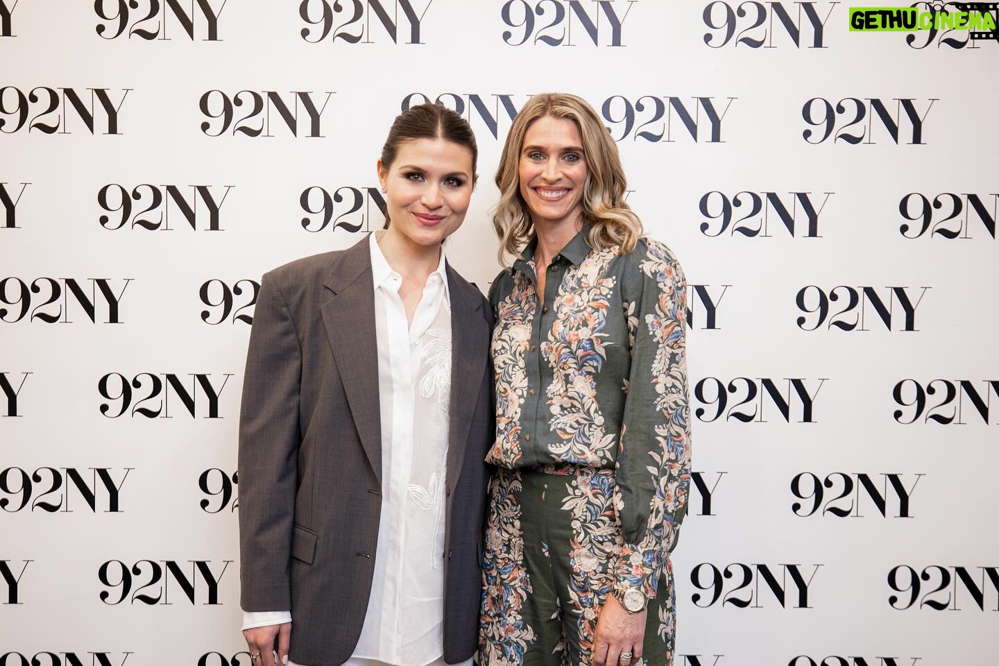 Hilarie Burton Instagram - 🦋Last night, The 92nd Street Y, New York hosted an exclusive book launch event with Phillipa Soo and Maris Pasquale Doran for their new picture book about resilience, the soul-sustaining power of singing & family: Piper Chen Sings! 🦋Phillipa & Maris sat down with Hilarie Burton to talk about the real-life stories that inspired the book, their family collaboration, Broadway & more. 🎟️ICYMI. This magical conversation is still available for purchase at the link in our bio. 📸These joyous moments were captured by Karl Ault/ Michael Priest Photography. #92NY150 #92NY #92Y #92ndstreety #PhillipaSoo #MarisPasqualeDoran #HilarieBurton #booktalk