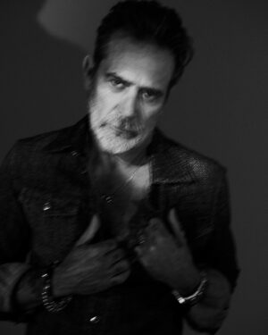 Hilarie Burton Instagram - Thank you @flauntmagazine for capturing the smoke show that is my Valentine!!
You’re a catch, @jeffreydeanmorgan. And you spoil me rotten!
From our first Valentines Day in 2010 to today - kickin it in George’s kindergarten class…I alway love being the lady on your arm. 
Love love love love you. And your hot bod. 😘