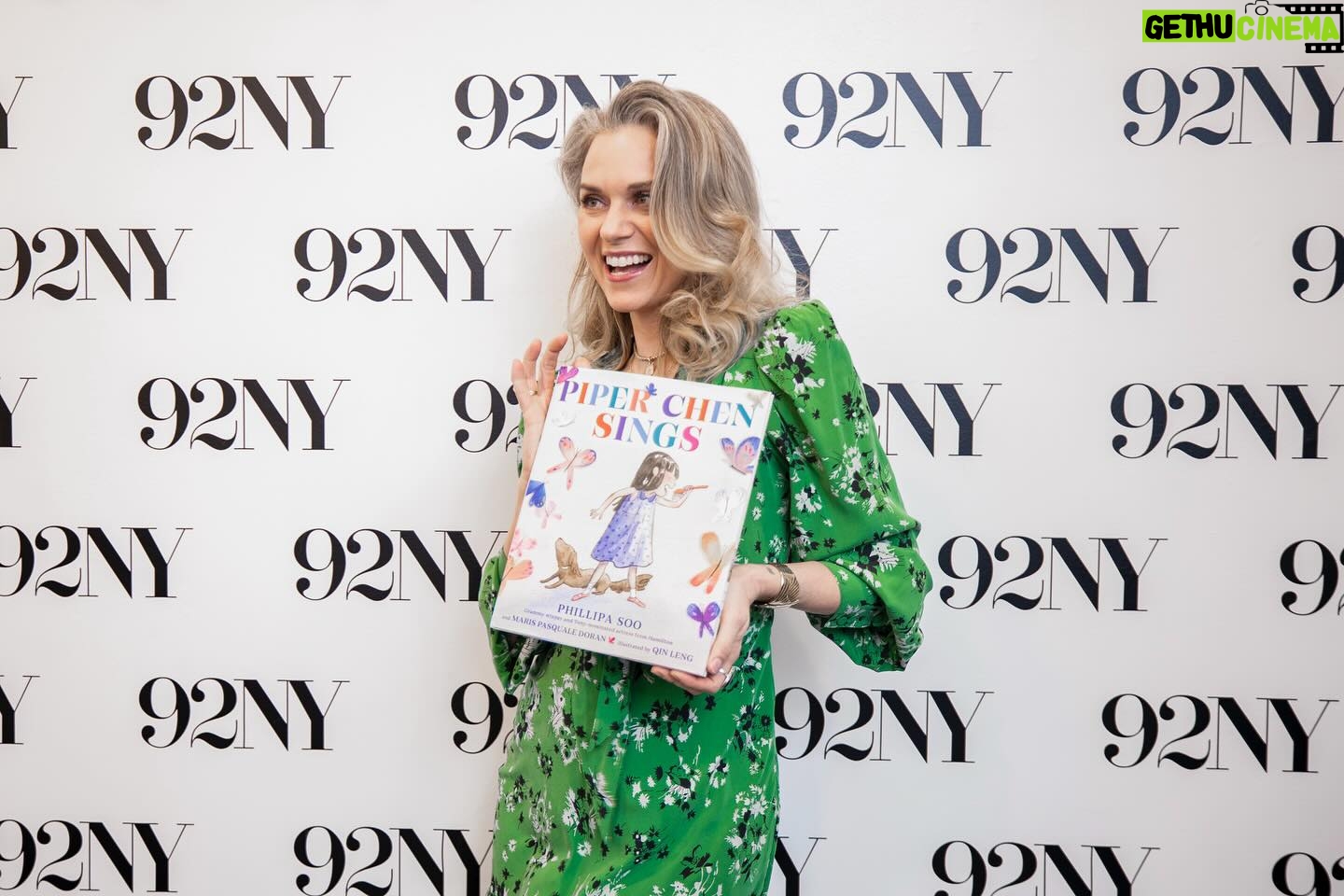 Hilarie Burton Instagram - 🦋Last night, The 92nd Street Y, New York hosted an exclusive book launch event with Phillipa Soo and Maris Pasquale Doran for their new picture book about resilience, the soul-sustaining power of singing & family: Piper Chen Sings! 🦋Phillipa & Maris sat down with Hilarie Burton to talk about the real-life stories that inspired the book, their family collaboration, Broadway & more. 🎟️ICYMI. This magical conversation is still available for purchase at the link in our bio. 📸These joyous moments were captured by Karl Ault/ Michael Priest Photography. #92NY150 #92NY #92Y #92ndstreety #PhillipaSoo #MarisPasqualeDoran #HilarieBurton #booktalk