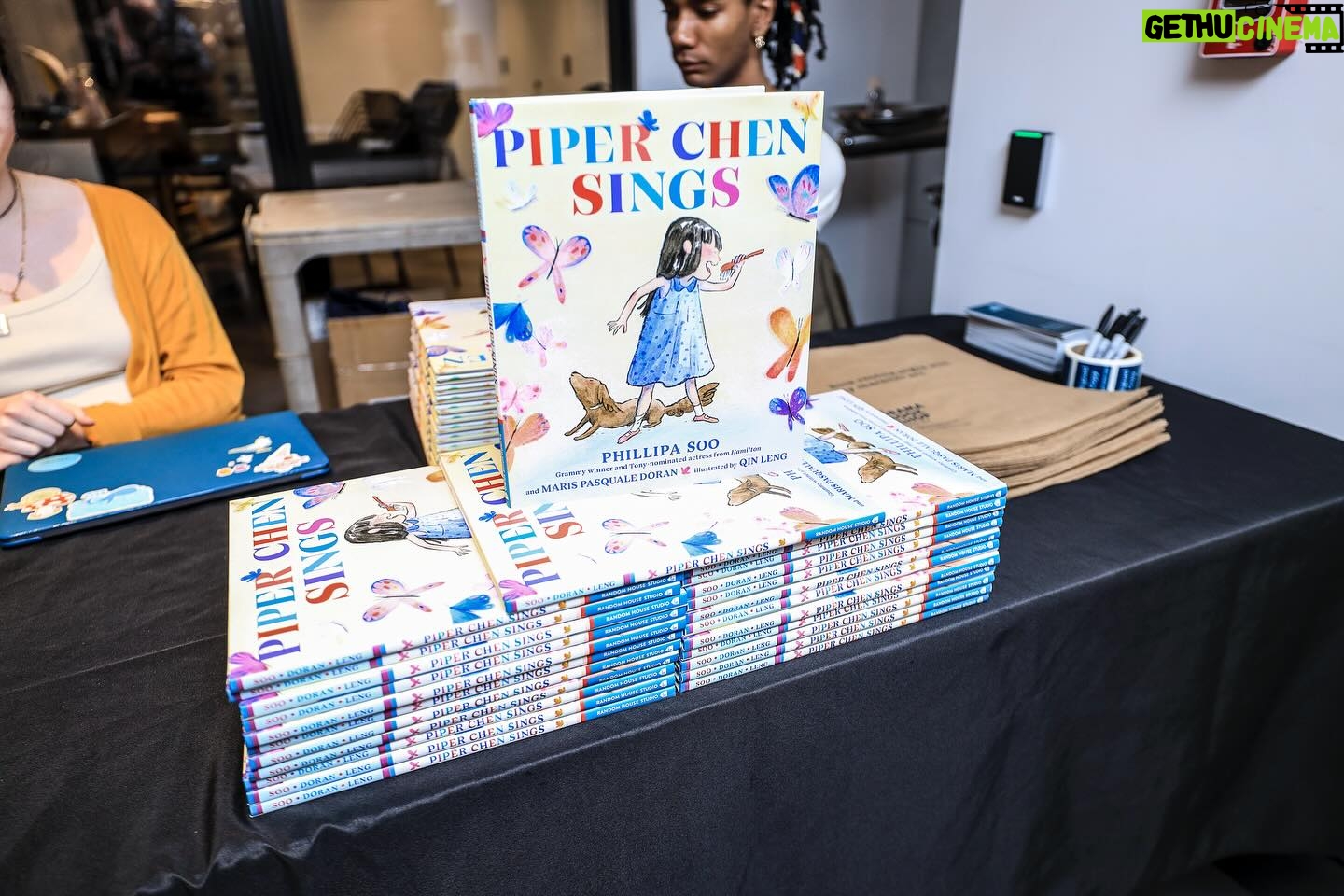 Hilarie Burton Instagram - 🦋Last night, The 92nd Street Y, New York hosted an exclusive book launch event with Phillipa Soo and Maris Pasquale Doran for their new picture book about resilience, the soul-sustaining power of singing & family: Piper Chen Sings! 🦋Phillipa & Maris sat down with Hilarie Burton to talk about the real-life stories that inspired the book, their family collaboration, Broadway & more. 🎟️ICYMI. This magical conversation is still available for purchase at the link in our bio. 📸These joyous moments were captured by Karl Ault/ Michael Priest Photography. #92NY150 #92NY #92Y #92ndstreety #PhillipaSoo #MarisPasqualeDoran #HilarieBurton #booktalk