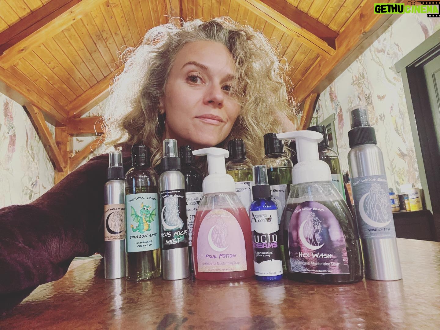 Hilarie Burton Instagram - Mama is WIPED. This was an exciting week on so many levels. Wedding anniversary. Book release. My kids started theatre. Lots of press for Grimoire Girl. And in the midst of all of it I got some ideas for my next book that I REALLY want to sit down and work on. But first? I gotta recharge. And that leads me to our Day 7 of witchy recommendations….. @thatwitchbeauty . 🧙♀️ @jeffreydeanmorgan introduced me to owner @kitsieduncan years ago because we had quite a lot in common. And so when she offered to send some samples of her apothecary products, I was game! George had been really resistant to bath time and Kitsie unknowingly sent me the perfect solution! Dragon Spit!! Seriously, my child LOVES this stuff, and so do I. We’ve gone through multiple bottles at this point. Every bathroom in my house is now stocked with Kitsie’s magical soaps and mists and lotions. It feels like I’ve been transported to Sally Owens shop. Kitsie! Thank you for all of the beauty and thoughtfulness in these magical products. You are the embodiment of Good Witch!! Go follow her now and get one of her recharging mists!!! I like the Vibe Check for empaths!