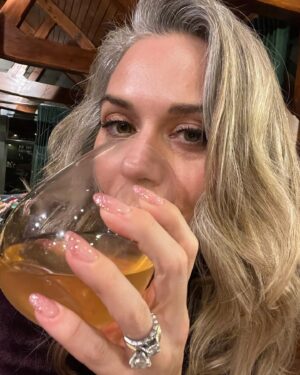 Hilarie Burton Instagram - We did it folks. Get some sleep. The kids are gonna be up early. 
Xoxox
