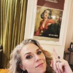 Hilarie Burton Instagram - Anniversary date gives me an excuse to highlight Day 5 of artists making the world a more magical place! Years ago, @jeffreydeanmorgan and I wandered into @chasecontemporary gallery here in NYC. We’ve always been art gallery dwellers. That was one of our first dates in Santa Fe…hopping from gallery to gallery across the square. We have hit up galleries in London and Barcelona and Rhinebeck and little tiny small towns across America. Like moths to a flame. Chase Contemporary Gallery always had pieces in the window that stopped us in our tracks. What I love about this gallery is how inclusive they have been to our children. Every time we go in there, the owners make a point of introducing our kids to the artists and asking them real questions about their interests and what they like about the exhibits. I’m so grateful that they are nurturing an appreciation for art in my kids. Last year for our anniversary Jeffrey surprise me with this @connorbrothersofficial piece that I’m obsessed with. This year, to celebrate my book, he came home with these two fabulous book covers from the same artists. As luck should have it, the gallery was hosting a party for its current artist in residence… @lilblackgoat . Logan Sylve is such a talent, and we loved discussing his background of growing up in Louisiana and learning about his current adventures in Paris. I love his use of color and some of the mischievous toothy grins in his paintings. George became obsessed with this giraffe painting! Places like this nurture young artists and so we love visiting every chance we get. I hope that you guys give them a follow and then find galleries in your own town to support. Thank you guys for a magical date night. The Morgans had a blast.