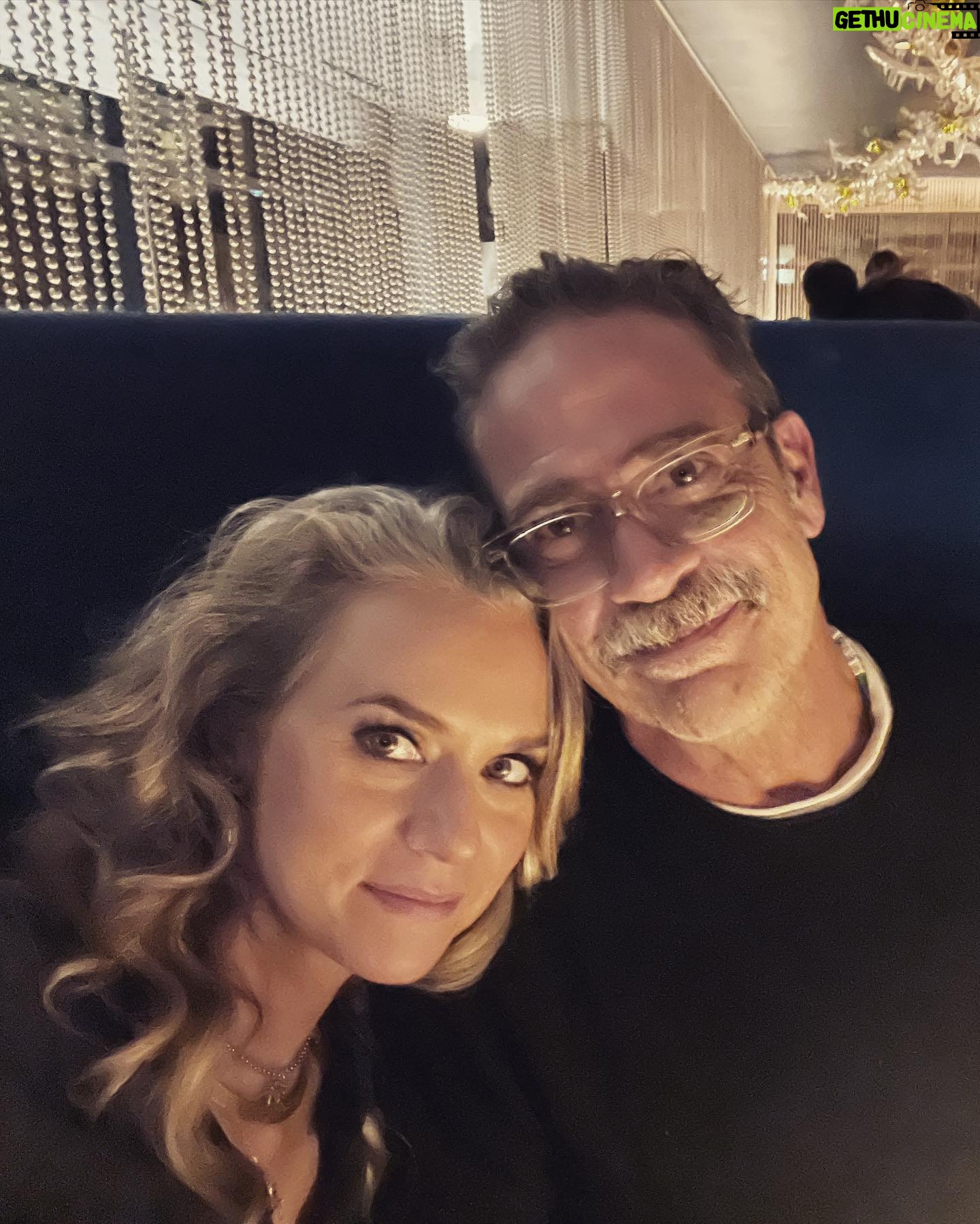Hilarie Burton - 81.6K Likes - Anniversary date gives me an excuse to highlight Day 5 of artists making the world a more magical place!
Years ago, @jeffreydeanmorgan and I wandered into @chasecontemporary gallery here in NYC. We’ve always been art gallery dwellers. That was one of our first dates in Santa Fe…hopping from gallery to gallery across the square. We have hit up galleries in London and Barcelona and Rhinebeck and little tiny small towns across America. Like moths to a flame.
Chase Contemporary Gallery always had pieces in the window that stopped us in our tracks.
What I love about this gallery is how inclusive they have been to our children. Every time we go in there, the owners make a point of introducing our kids to the artists and asking them real questions about their interests and what they like about the exhibits. I’m so grateful that they are nurturing an appreciation for art in my kids.
Last year for our anniversary Jeffrey surprise me with this @connorbrothersofficial piece that I’m obsessed with. This year, to celebrate my book, he came home with these two fabulous book covers from the same artists. As luck should have it, the gallery was hosting a party for its current artist in residence… @lilblackgoat . Logan Sylve is such a talent, and we loved discussing his background of growing up in Louisiana and learning about his current adventures in Paris. I love his use of color and some of the mischievous toothy grins in his paintings. George became obsessed with this giraffe painting!
Places like this nurture young artists and so we love visiting every chance we get. I hope that you guys give them a follow and then find galleries in your own town to support.
Thank you guys for a magical date night. The Morgans had a blast.