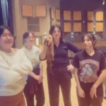 Hilarie Burton Instagram - I loooooooooove Public School! It’s a vital part of every community, especially mine. So it’s no surprise that I want to amplify what our local Drama Department is up to. These kids (and grownups) are hard at work putting together a production of “James and the Giant Peach” that goes up in just a few short weeks. They have created a registry for items that they need to put on this show. The link to that is in my bio! Every small donation adds up and means the world to these kids. Please donate if you can and then come enjoy being young again!! Sitting in a high school auditorium and cheering on talented kids is my favorite way to feel young again. Time travel for real! 💖 https://www.myregistry.com/organization/rhs-spring-musical-registry-rhinebeck-ny/4157368/giftlist
