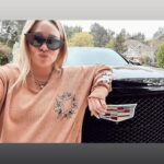 Hilary Duff Instagram - Pretty slow week around here. And gently trying to give baby the eviction notice