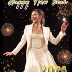 Hilary Swank Instagram – Dancing into The New Year, with so many blessings from 2023, which have left me in awe and wonder and deep gratitude for the magic that appeared in abundance, all around me, in every way. Starting obviously, with the blessings of my Angel Babies, who make everyday, the best day ever 🫶🏽✨👼🏼👼🏼

Thank you, 2023! 2024, I can’t wait to collaborate with you on making new art, new moments, and new resolutions come true!! And thank you, to each and every one of you for your love, support and loyalty. I appreciate you all, immensely and I wish all good things for you, in every way that you ask and wish for. 💫🙏🏽

I pray deeply for peace globally and send energy, light and love out to all. 🙌🏽🤍

And thank you, @hilaryswanksupport for your continued love and for making this photo!! 😘