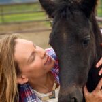 Hilary Swank Instagram – Hey guys 😊 I’m so happy to introduce to you all, the newest member of our pack. Meet, King 🐎 

#HorsesOfInstagram