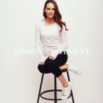 Hilary Swank Instagram - @missionstatement January Special Sale! 50% Off Checkout our stunning variety of colors available in the Cloud Layer 4 luxury long sleeve T- shirt, cashmere & cotton mix for ultimate softness and low profile seam finish to take you through your day. There are no harmful dyes in our favorite T’s, that would impact humans or the planet, so you can wear with a clear conscience. #WhatsYourMissionStatement? #LiberateLuxury