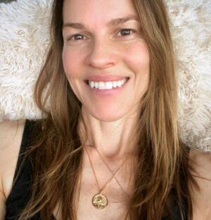 Hilary Swank Instagram - This is the perma smile I’ve had on my face all day. The sun is shining again! 🙌🏽✨It’s a New Day! 
AND it just so happens that my @kamalaharris necklace arrived TODAY...swipe 👉🏽 to see it up close. It’s from @aweinspired_  and they donate 20% to @emilys_list  @rainn  @nami  and @trevorproject 
The gift that keeps on giving 💝