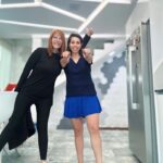 Hilda Abrahamz Instagram - ¡Mi amada hija y socia @danielagrate , no puedo expresar con palabras cuánta felicidad y gratitud siento al trabajar y cumplir metas a tu lado! Ver cómo crecemos juntas, superando desafíos y alcanzando nuestros sueños, es un regalo invaluable. Tu dedicación, talento y apoyo incondicional me inspiran cada día. Trabajar juntas es mucho más que una simple colaboración, es un vínculo especial que solo una madre y una hija pueden compartir. A medida que avanzamos en nuestro camino, celebro cada logro como si fueran nuestros propios triunfos. Cada paso adelante es un recordatorio de la fortaleza y la unión que nos define. En este viaje, hemos aprendido a confiar y apoyarnos mutuamente, a superar obstáculos y a abrazar los desafíos con valentía. Nuestro amor y nuestra pasión por lo que hacemos nos impulsan a dar lo mejor de nosotras en cada proyecto. No hay mayor alegría que ver cómo te desarrollas profesionalmente y cómo juntas hacemos realidad nuestros sueños. Hoy, en cada meta alcanzada, quiero que sepas lo orgullosa y agradecida que estoy de tenerte a mi lado. Eres mi mayor bendición y trabajar contigo es un privilegio. Sigamos avanzando juntas, persiguiendo nuestros sueños y construyendo un futuro brillante. Te amo con todo mi corazón, mi hermosa hija. 💖✨ #HildaAbrahamz #MadreEHijaTrabajandoJuntas #AmorInfinito #CumpliendoSueños