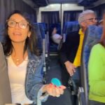 Hilda Abrahamz Instagram – Allá vamos Valencia querida, nos vemos esta tarde con Esperando al italiano en el Centro Social ítalo de Valencia a las 5:30 pm 💜✨✨✨

Nos vemos allá ✨✨✨✨