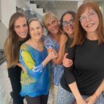 Hilda Abrahamz Instagram – Y así pasamos la tarde con la familia en nuestra casa 💜✨✨✨

Feliz día de la madre 💜✨✨✨✨✨

Me siento feliz de disfrutarte mamá @hildanavarro34 gracias hija mía @danielagrate por siempre ser tan especial y cocinar para nosotras.💜✨✨✨

Las amo ✨✨✨✨