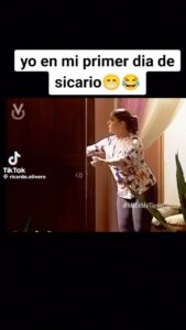 Hilda Abrahamz Instagram - Nosotros en mi ex me tiene ganas 😂🤣🤣 Que cool cuando te toca trabajar con tus amigos 💜 Los quiero 💜✨✨✨ @carolina.perpetuo @amandagutierrezpadron @soyjaviervidalpradas