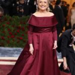 Hillary Clinton Instagram – Met Gala looks over the years! (I told Anna Wintour I’d come every 20.) #tbt

Photos: Getty
