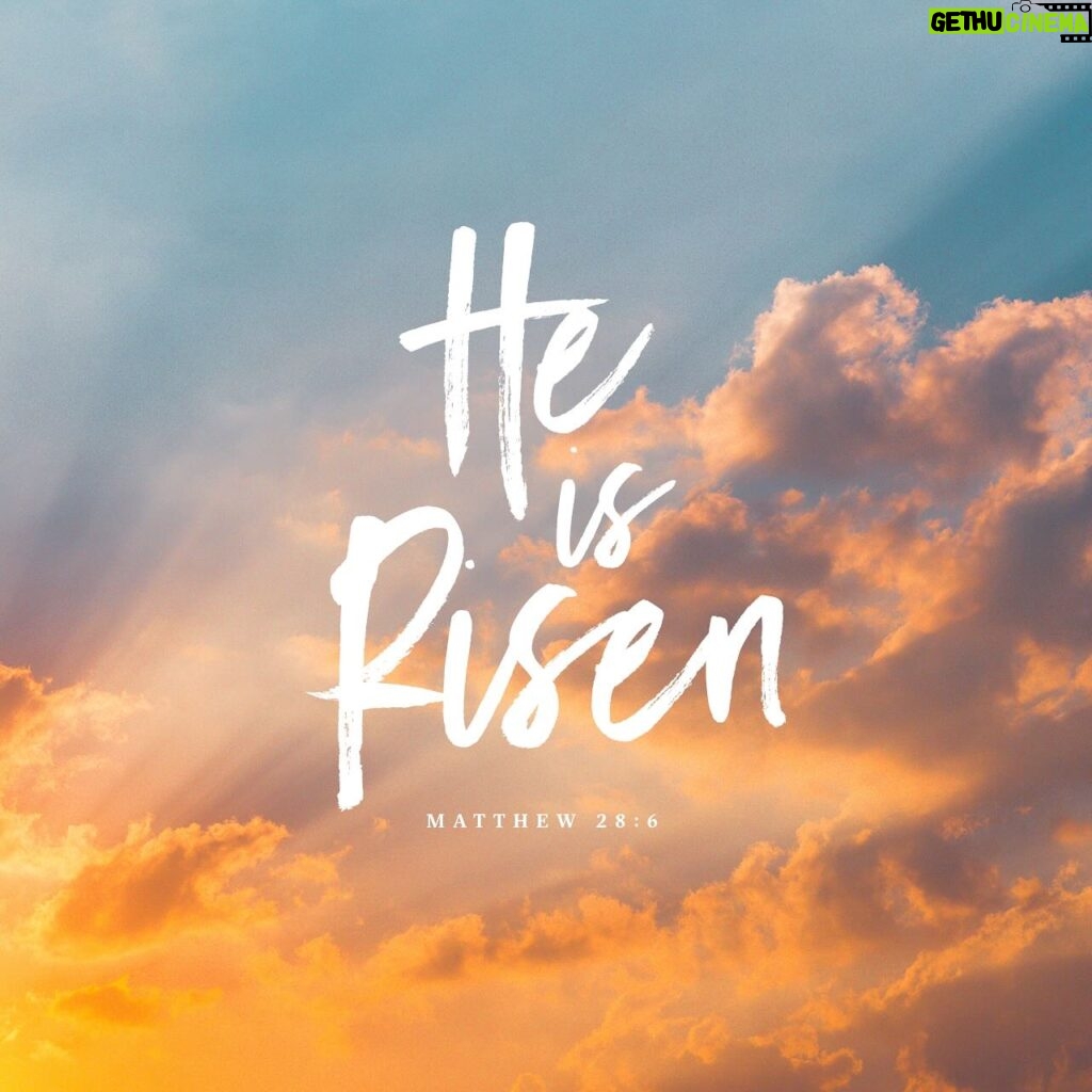 Holly Holm Instagram - Jesus is king! Happy Easter!