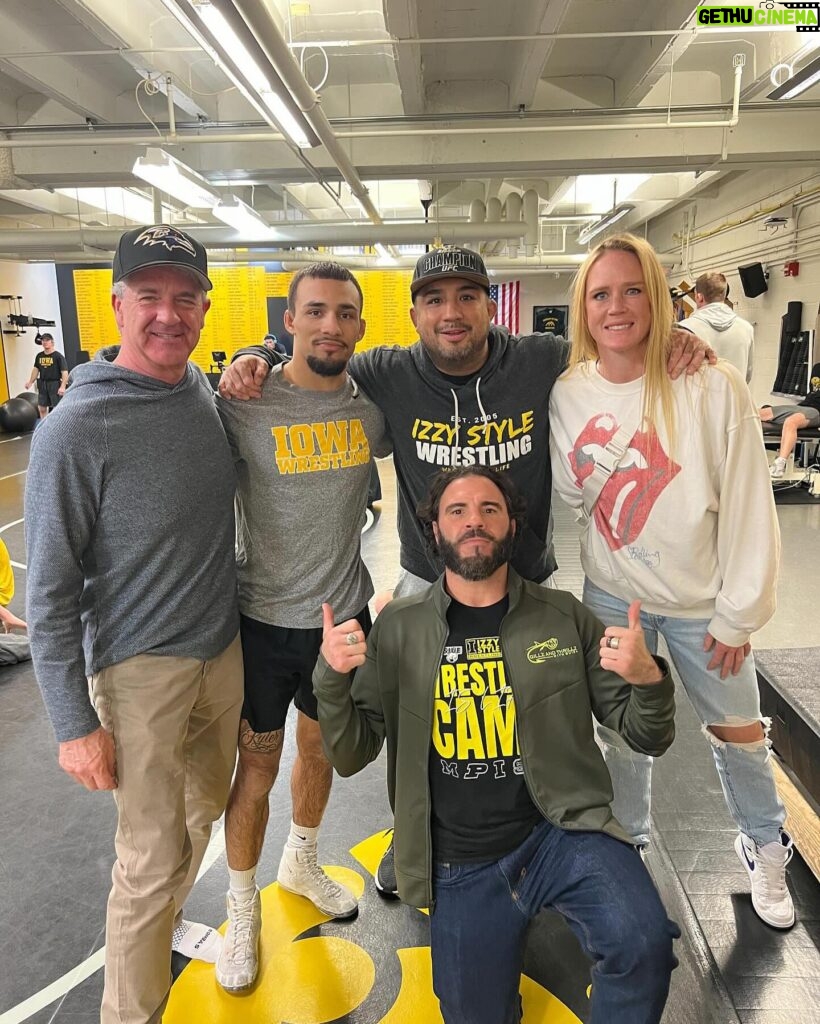Holly Holm Instagram - What an honor to meet the legend Dan Gable and the wrestling team at @iowahawkeyewrestling . Any time I can go see my guy @realvvoods wrestle live you know I’ll be there. Tom Brands, Jeni Brands, Chad and everyone at Iowa City. Thank you for the experience and the hospitality. This was my first experience at a major dual meet. I hope to make it back to this electric place. 🔥 And as ALWAYS, it’s great spending time with some of my favorite people @izzystylewrestling @clayguida @kennedyblades #izzystylewrestling #teamwoods