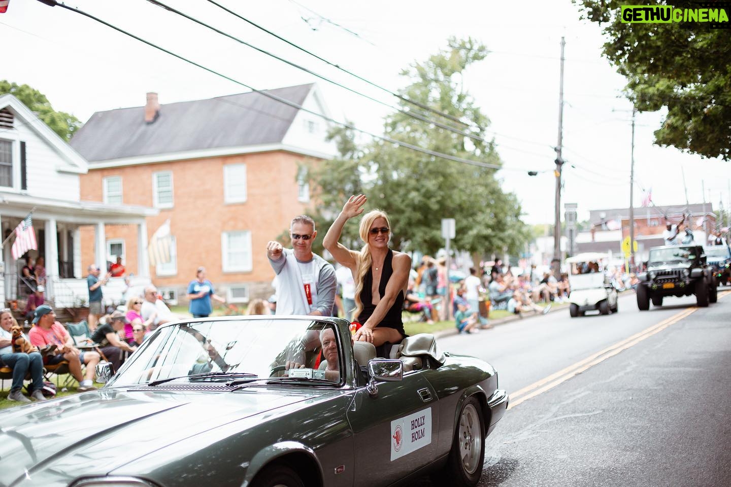 Holly Holm Instagram - There was a special feeling riding through the parade in Canastota. Thank you to all who came and spread your love. Special thanks to @greentwotimes for capturing these moments.
