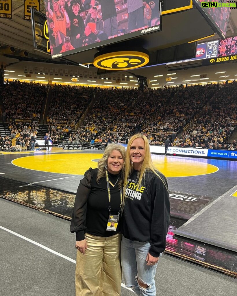 Holly Holm Instagram - What an honor to meet the legend Dan Gable and the wrestling team at @iowahawkeyewrestling . Any time I can go see my guy @realvvoods wrestle live you know I’ll be there. Tom Brands, Jeni Brands, Chad and everyone at Iowa City. Thank you for the experience and the hospitality. This was my first experience at a major dual meet. I hope to make it back to this electric place. 🔥 And as ALWAYS, it’s great spending time with some of my favorite people @izzystylewrestling @clayguida @kennedyblades #izzystylewrestling #teamwoods