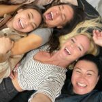 Holly Holm Instagram - Laughter is contagious. I’m blessed with these beauties. And I mean inside and out 😉 Hope you all had a weekend full of joy.😘