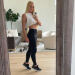 Holly Holm Instagram - 🖤 🤍 #freckleface