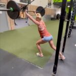 Holly Holm Instagram – Breakin a sweat @teamturningpoint 🙂