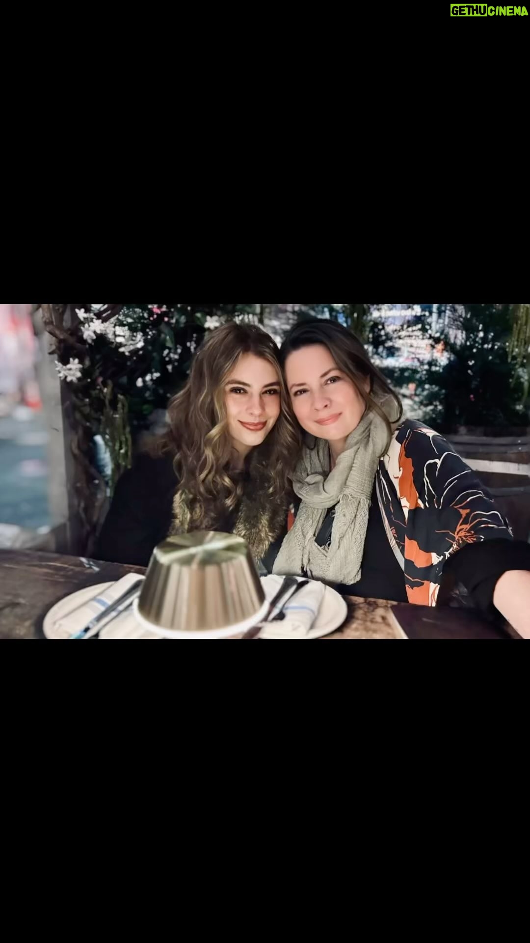Holly Marie Combs Instagram - Congratulations 🌺 #longlivecowgirls