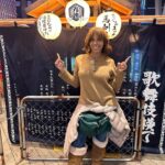 Holly Robinson Peete Instagram – 幸せです
🇯🇵 @58robbie
PS I know my @weareivypark Fanny pack is packin 😂