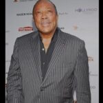 Holly Robinson Peete Instagram – Happy birthday, Q!!! @quincyjones 🙏🏾💎🩷🩷🩷🩷