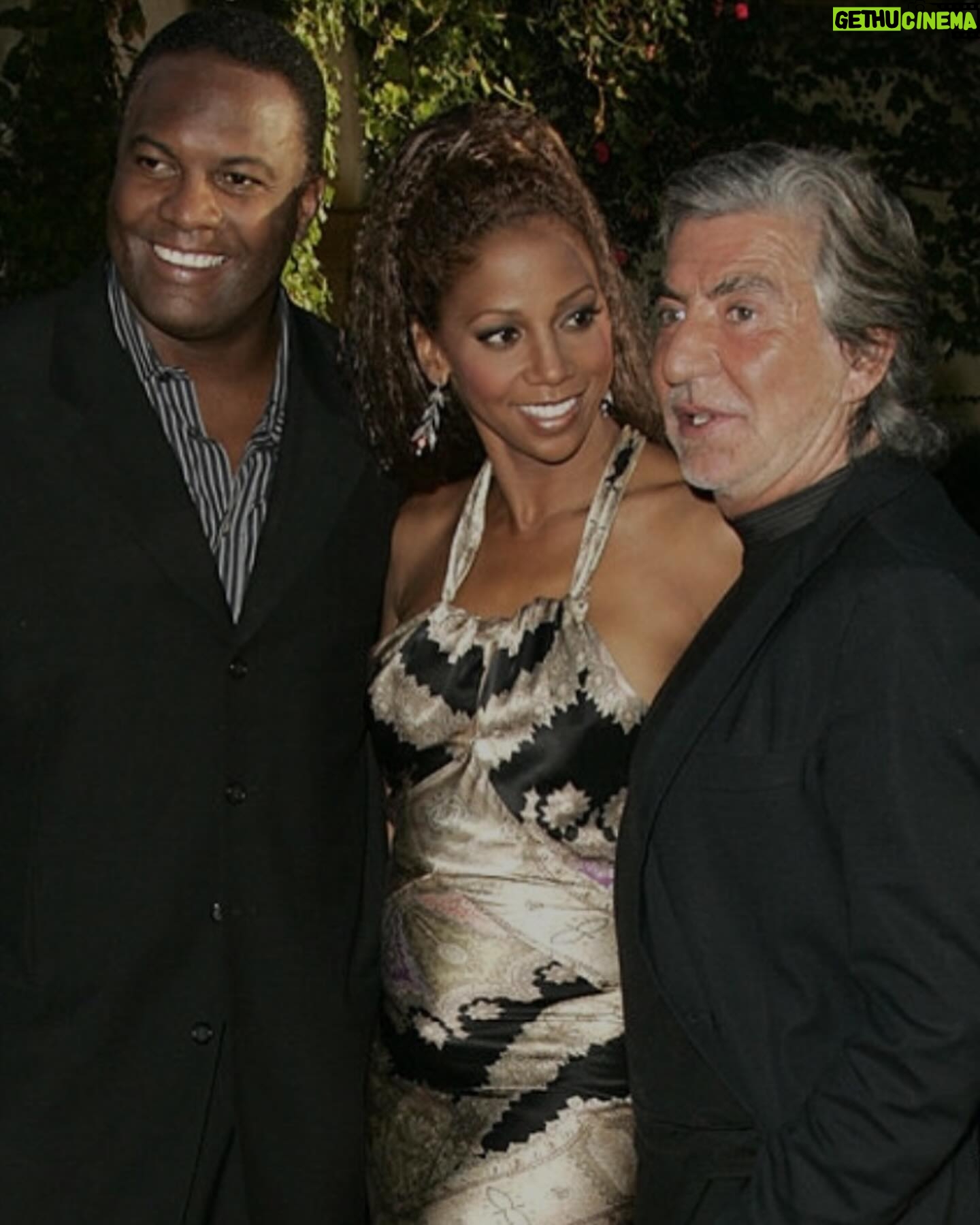 Holly Robinson Peete Instagram - I am so sad to hear about the passing up the great Roberto Cavalli. I reached out to him completely cold and asked him to do our @hollyrodfdn fashion show over 20 years ago. He didn’t know me from a can of paint. But he liked our mission and he was so compassionate. A truly generous man…At the home of @sugarrayleonard and @bernleonard18 we had our fashion show with Roberto. Serena and Venus came! So many A-Listers showed up …He was so gracious and gave everyone beautiful silk scarves that I still have today. @halleberry was our showstopper. He was an absolute dream to work with and really put us on the map for all the other designers we would eventually work with. rest in peace, beautiful kind man !!! #robertocavalli @roberto_cavalli 🙏🏾💜💔