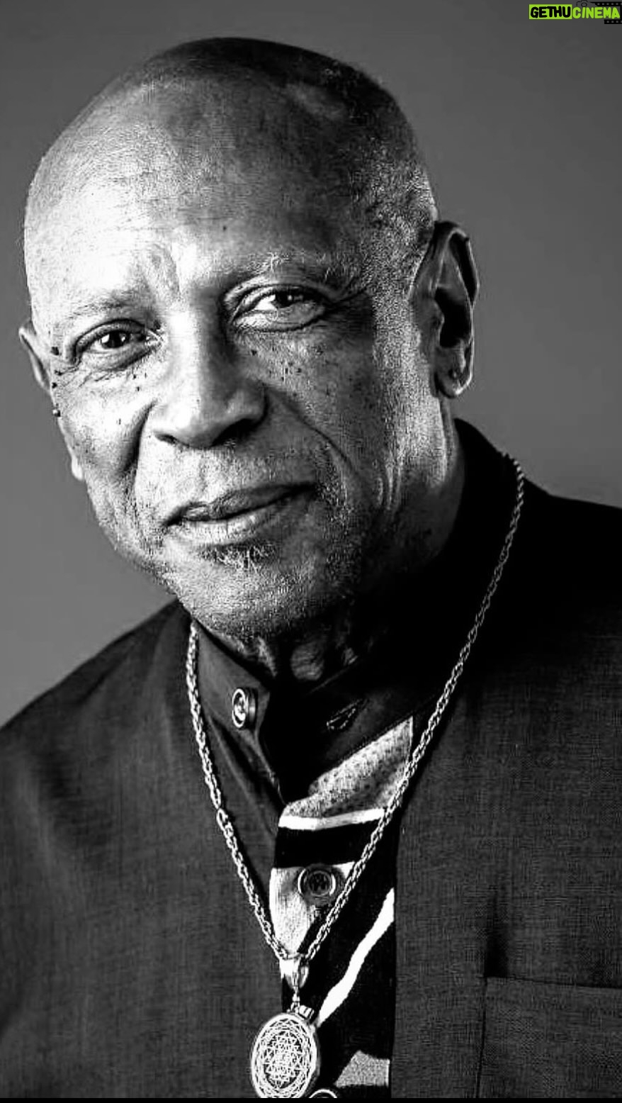 Holly Robinson Peete Instagram - I had the opportunity to do the Keynote speech this morning at the YMCA Good Friday breakfast. I took the beginning of my speech to tribute my friend of decades, Mr. Louis Gossett Jr.. I had just found out about his passing and Iβm just devastated. ππWhat a treasure of a man!! Without a doubt one of the nicest most gracious talented funny and kind people Iβve ever had the pleasure to know. I used to babysit for his son when I was a teenager. A world without Lou doesnβt make sense. Rest well!! I love you!! #louisgossettjr ππΎππΎππΎππΎππΎ