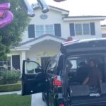 Holly Robinson Peete Instagram – 🎂🍾🎤Today is the birthday of one of my favorite singers! In 2020 for our 25th anniversary, we couldn’t celebrate like we wanted to with everyone being inside for the pandemic. Well, our friend @officialjeffreyosborne agreed to come have a socially distant driveway sunroof top serenade for this milestone moment!!! We will never ever forget this act of selfless friendship… and sang  our wedding song Love Ballad ! Who does this?? 🥹🥹🥹Happy birthday to you, JO!! Your voice still sounds like it’s 1976 when you first dropped this iconic single! #HappyBirthday #JeffreyOsborne #LoveBallad 

Question: What’s your favorite smash from JO??