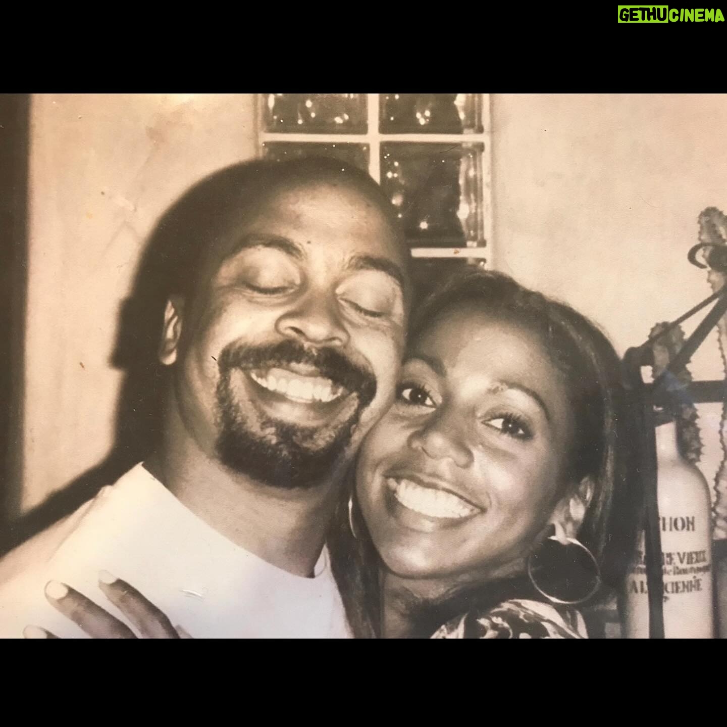 Holly Robinson Peete Instagram - My big bro @mattrobinson432 is the dopest!!! I donβt know what Iβd do without him!! He completes meπ§π½π¦π½ππ always turn my frown upside down. Well also fistful of candy π¬ helps (slide one π)schhhhwaaaad #nationalsiblingday