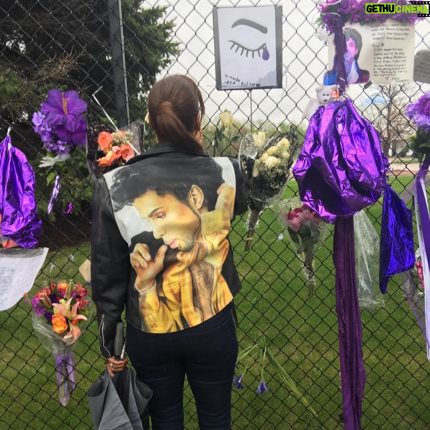Holly Robinson Peete Instagram - πβοΈππΈ No way itβs been 8 years #RIPPrince