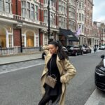 Holly Scarfone Instagram - I tell your girl to link me at the coffee shop