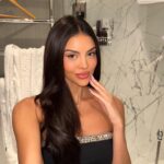 Holly Scarfone Instagram - Added to your wishlist
