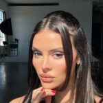 Holly Scarfone Instagram - Natural silky Smokey eye using @toofaced Born This Way Mini Palette @sephora #toofacedpartner