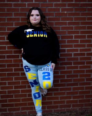 Honey Boo Boo Instagram - Grad pictures pt.2 🥹! I have less than 30 days until I graduate. I am so proud of myself and how far I have become there were points that I didn’t even think I would make it this far but I made it. 🎓