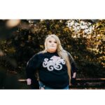 Honey Boo Boo Instagram - It's honestly so crazy to believe that I'm a senior this year. I've had so many disadvantages along the way but I've never let that stop me. I have so many people to thank for pushing me & making sure my head was on straight. There were plenty of times I felt like just giving you, I felt I couldn't do it anymore but something told me not to give up & I didn't. In a little over 6 months, I will walk across the stage to receive my diploma & I hope I made everyone proud of me, especially my nana that was looking down on me the whole way through & even if I didn't I will always be so proud of myself. Also everyone can say hey to your future neonatal nurse 🥰 #classof2023 #seniorszn #imout Thank you @kellyleverettphotography for these beautiful pictures 💗! 💄- @slayedbymiraa._ 👁 - @lashedby_dannii 💇🏼‍♀️ - @tiasiaslays_ & @stizzygii