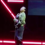 Honey J Instagram - #HoneyJ 🎵 Nao - Antidote You make me see things differently You make me feel things differently I feel you deeper, deep in me I feel your energy Cause You’re my antidote 사랑 노래로만 들렸을 이 노래가 지금은 러브에게 하고 싶은 말들이 되었어. 꼭 한번 가사와 뮤비를 찾아보시길❤️ 사실 져지쇼를 생략할 예정이었지만 러브와 함께 춤을 추고 싶은 욕심이 생겨서 갑자기 하게 된 져지쇼. 한참 안에서 자고있는거 같더니 무대 올라가기 직전에 깨어 이리저리 움직이는 러브의 태동을 느끼며 무대를 시작했다. 혼자가 아니란 생각에 울컥하기도 하고 행복하기도 했어. 소중한 무대를 설 수 있게 해준 모든 기회에 감사를 드립니다🫶🏻 나중에 고화질로 다시 뜰테지만, 오늘 이 벅찬 마음을 남기고 싶어서 팬분이 찍어주신 영상을 따끈따끈하게 올려봄^.~ 굿밤🌙💕